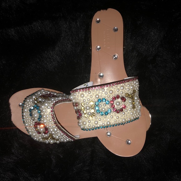 Authentic GUCCI LUPE GUCCY JEWELED LEATHER SLIDE - Picture 3 of 8